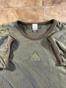 Vintage Stargate 1 2008 MGM Television Tee XL 24x29 Olive Embroidered Tv Promo - Picture 1 of 5
