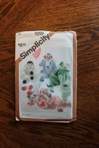 De colección. Muñecas de payaso artesanales decorativas 1981 patrón simplicidad #5259 sin cortar/ff - Imagen 1 de 3