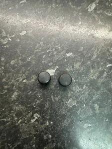 Vauxhall Astra H MK5 Front Wiper Arm Securing Nut Covers VBB20 - Picture 1 of 3