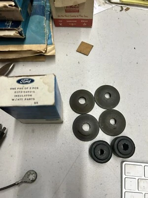 Bujes aislantes barra estabilizadora trasera Ford D3TZ-5493-A 1973-79 NUEVO DE STOCK 4X4 F250/350 Foto 1 de 4