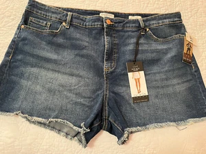BRAND NEW SOFIA JEANS BY SOFIA VERGARA SIZE 20 MID RISE CHI SHORTIE DENIM SHORTS - Picture 1 of 7