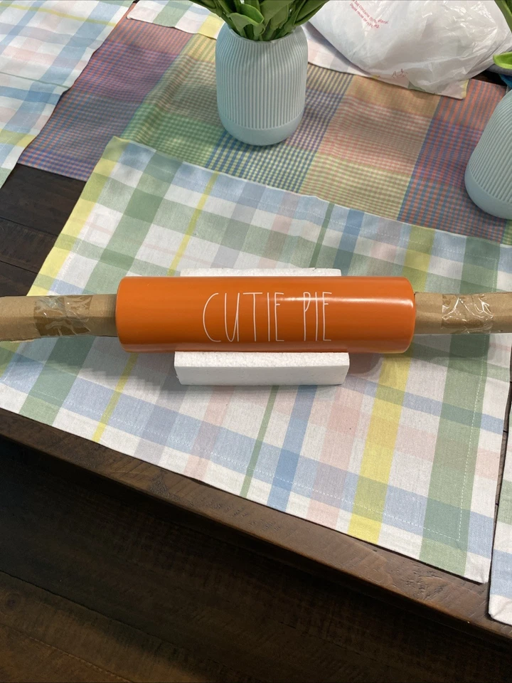 Rae Dunn Заколка "Cutie Pie" Сожженный Оранжевый Выпечка Праздник НОВАЯ - Изображение 1 из 1