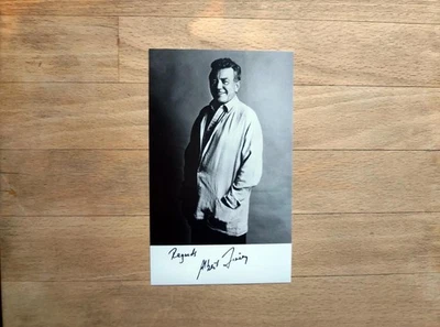 Albert Finney signed photo - well known movie actor - Image 1 of 2