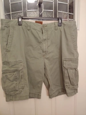 Pantalones Cortos de Carga Informales St. John's Bay Para Hombre 42 Verde Oliva Algodón Elástico Cremallera Mosca Foto 1 de 4