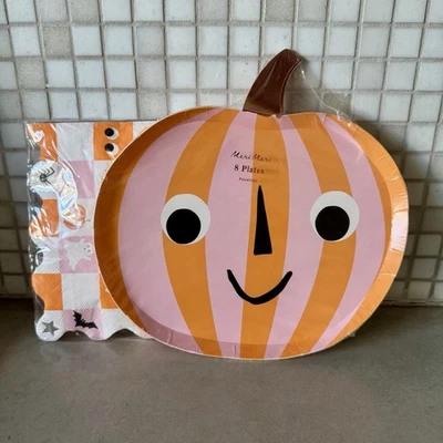 MERI MERI Halloween Party Striped Pumpkin Paper Plates & Napkins NEW Sold Out - Image 1 of 3
