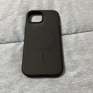 OtterBox Symmetry Soft Touch Case for iPhone 15, 14, and 13. - Photo 1 sur 2