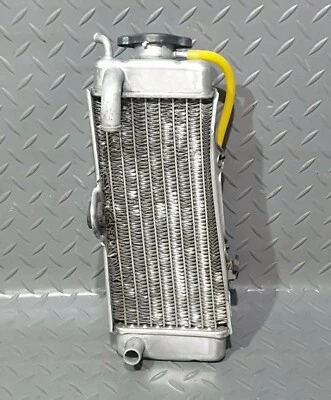 ♻️ Husqvarna WR 250 1995 - 1997 Right Radiator with Cap ♻️ - Image 1 of 4