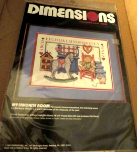 1989 DIMENSIONS Stamped Cross Stitch Kit - MY FAVORITE ROOM -  #3098  14" x 10" - Picture 1 of 5
