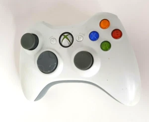 Official Microsoft Xbox 360 White Wireless Controller - Picture 1 of 6