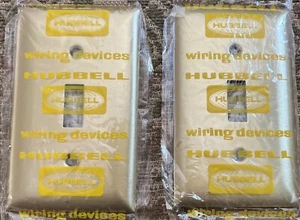 "CUBIERTAS DE INTERRUPTOR DE LUZ DE LATÓN PULIDO HUBBELL NUEVO Juego de 2 4,5""H" - Imagen 1 de 2