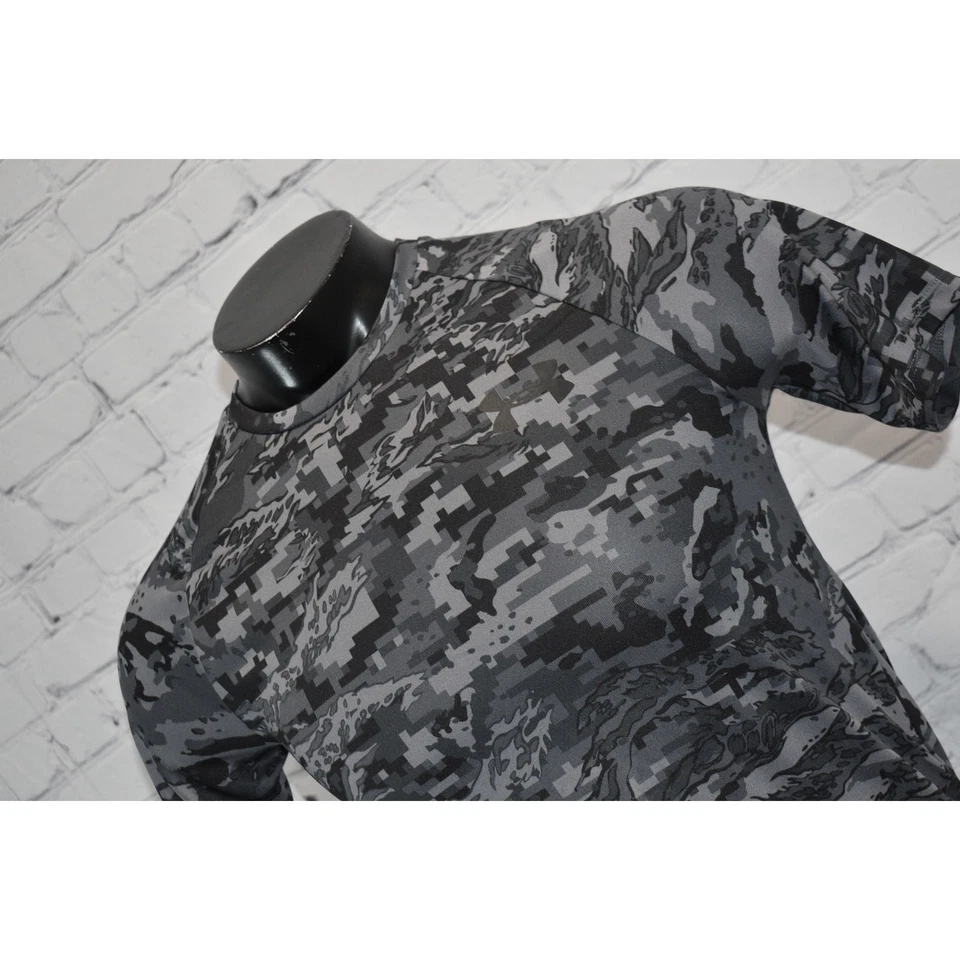 Under Armour Gym Shirt Mens Size XS Extra Small Performance HeatGear Gray Camo  - Image 1 of 4
