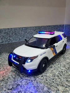 New Jersey State Trooper - Polizei Ford Explorer mit allen Blinklichtern - Bild 1 von 10