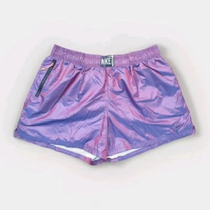 NIKE como NUEVO Pantalones cortos de nailon brillante 1X lila deporte vintage fitness años 90 gimnasio fútbol - Imagen 1 de 24