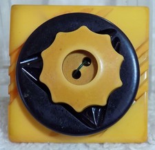 Carved Bakelite Cookie Button Snack 3 Buttons Stacked 1-3/4" DIY Hat Pin Brooch