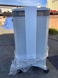 IQ HealthPro CP Compact Swiss Made Air Purifier  - NEW - Picture 1 of 3