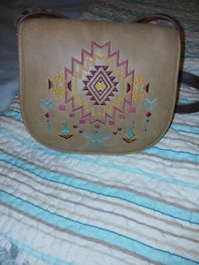 Handtasche im indianischen Stil Kunstleder, bestickte Tasche & passende Geldbörse - Bild 1 von 16