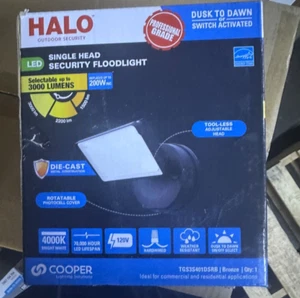 HALO Single Head Security LED Floodlight with Dusk-to-Dawn Black - Picture 1 of 1