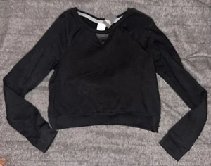 NWT Abercrombie & Fitch top Size M. Retails $58 - Picture 1 of 4