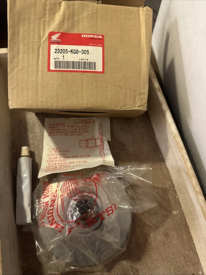 NOS NEW Genuine Honda Nh125 Aero Face Set Driven 125 1984 125 23205-kg8-305 - Image 1 of 1