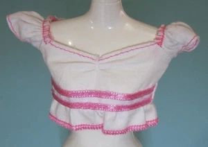 2000s BARBIE DOLL FASHION CLOTHES OUTFIT-WHITE CROP TOP/PINK STITCHING H8254 - Picture 1 of 1