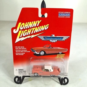 Johnny Lightning 1956 Thunderbird Pink & White Top with White Interior New - Imagen 1 de 5