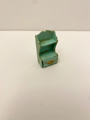 Estante miniatura para casa de muñecas Foto 1 de 4