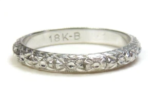 Antique 1920's MFG B Wedding Band 18KW Ring Size 4 UK-H 2.47 MM Engraved Deco - Picture 1 of 12