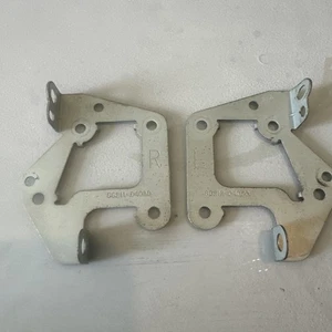 89-04 Toyota Pickup 4Runner Tacoma T100 Radio Stereo Mount Brackets OEM R L Set - Picture 1 of 5
