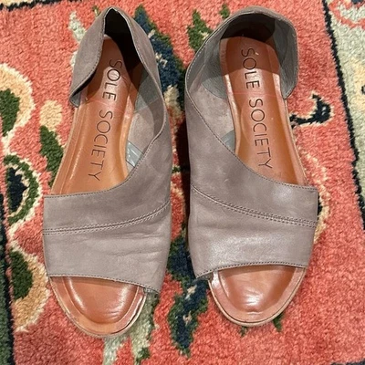 Zapatos planos Sole Society para mujer de cuero Colvan punta abierta D’Orsay talla 8,5 Foto 1 de 4