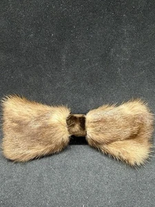 Vintage Herren Fliege Echtfell braun & hellbraun 60er Jahre Clip On Grip Tite - Bild 1 von 4