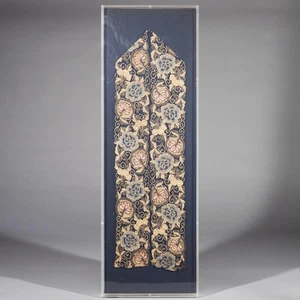 19.Jh. Chinesische Seide bestickt Blumen Goldfaden gerahmt Armband - Bild 1 von 9