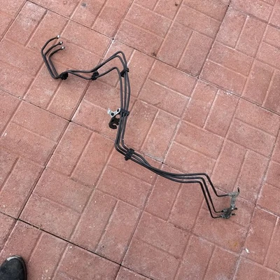 Tubo de freno delantero derecho Toyota Sienna 2011-2020 OEM línea de módulo ABS a Calipe Foto 1 de 4