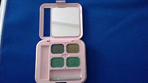 Mary Kay compact with powder perfect eye shadow