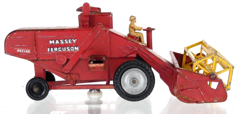 Matchbox Massey Ferguson 780 Special Combine Harvester 6735 Toy Major Pack M-5a - Image 1 of 4