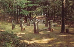 Postal Henry David Thoreau Cairn Walden Pond Concord Massachusetts MA 1968 - Imagen 1 de 2