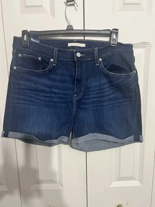 Levi Strauss & Company Mid Length Shorts, Women’s, Size 33 - Picture 1 of 5