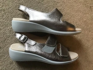 Neu Hotter Metallic Gold Sandalen Größe 5 std - Bild 1 von 5