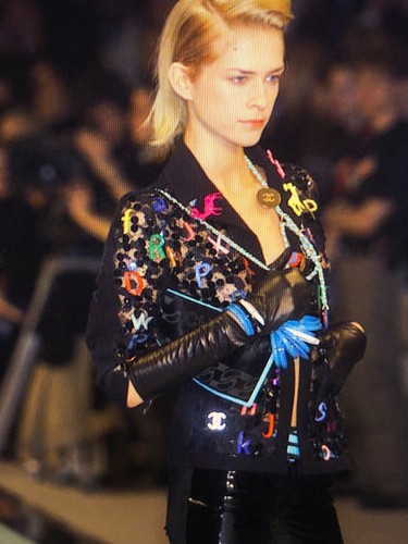 CARDIGAN CHANEL Vintage 01A NUOVO tweed nero ALPHA JACKET CC logo bottoni FR38 40