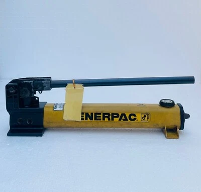 Enerpac P392 Two-Speed Hydraulic Hand Pump 700 Bar/ 10,000 PSI #4 - Image 1 of 4