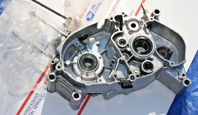 1970-71 Suzuki TC90 / 90cc OEM ENGINE CASE  W/ SCREWS W/VIN#TC90-58421 - Image 1 of 4