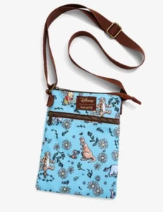 Bolso Bandolera Nuevo con Etiquetas Loungefly Disney Winnie The Pooh Boceto Margaritas Azul Pasaporte - Imagen 1 de 3