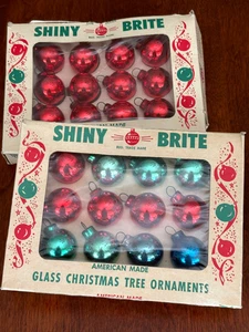 2 Box (24) Vtg SHINY BRITE 1" Glass Christmas Ornament Feather Tree Red & Green - Picture 1 of 7