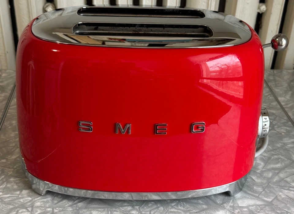 Tostadora SMEG Foto 1 de 4