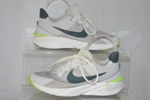 Nike Star Runner 04 boys grey and green trainers UK size 4 - Picture 1 of 8