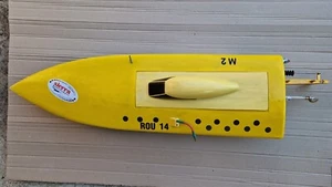 MONO 2 ARTR - Rennboot - Bild 1 von 9