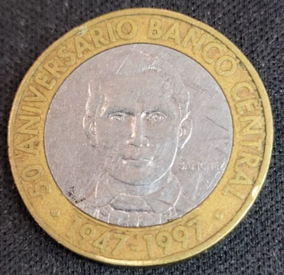1997 Dominican Republic 5 Pesos - Aniversario Banco Central - President Sanchez - Image 1 of 2
