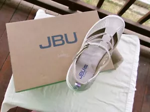 JBU by Jambu Fig style casual perforated slip on shoe, champagne color size 9 m - Picture 1 of 4
