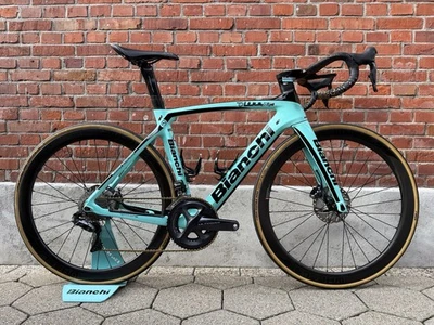Bianchi Oltre XR4 CV Full Carbon Disc Shimano Ultegra Di2/Size 53/Vision Metron - Bild 1 von 4
