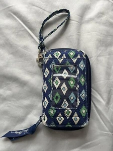 Vera Bradley Wristlet Photo & Large Pocket & Zip Change Pocket, CC & Misc Pocket - Picture 1 of 6