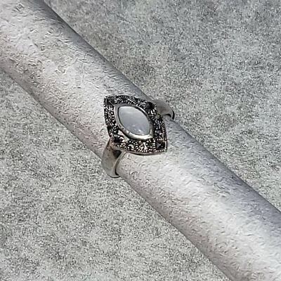 Hermoso Anillo Marquesa Madreperla Plata Esterlina .925 NF Talla EE. UU. 7.75 Foto 1 de 3